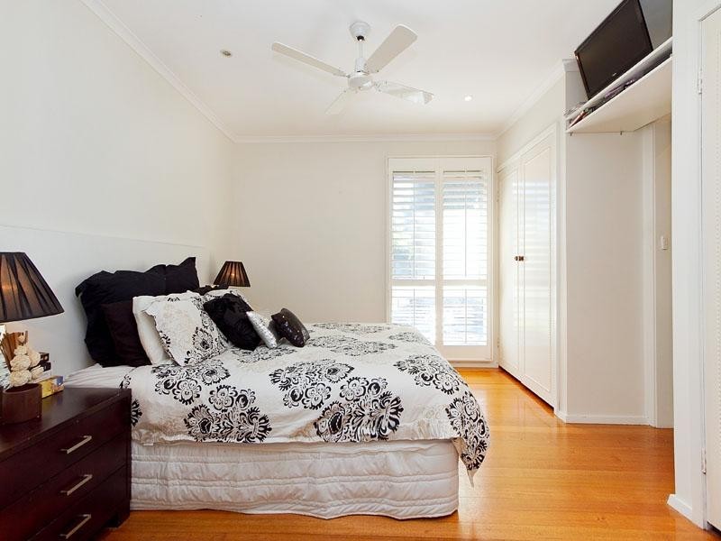 4 Rivoli Court, Dingley Village VIC 3172