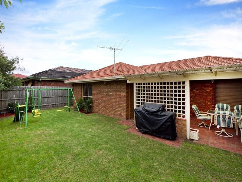 7 Nickson Close, Dingley Village VIC 3172