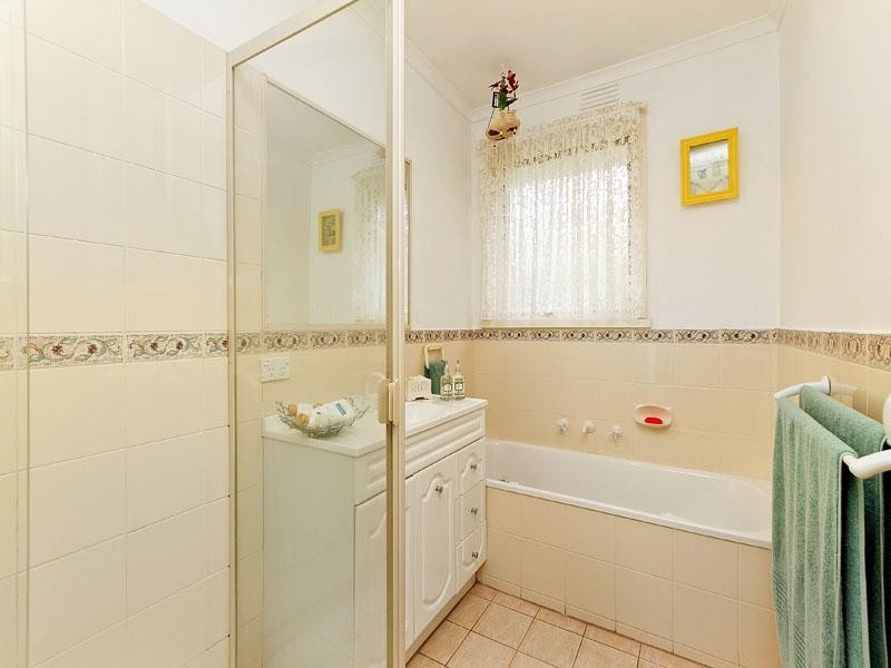 80 Village Drive, Dingley Village VIC 3172