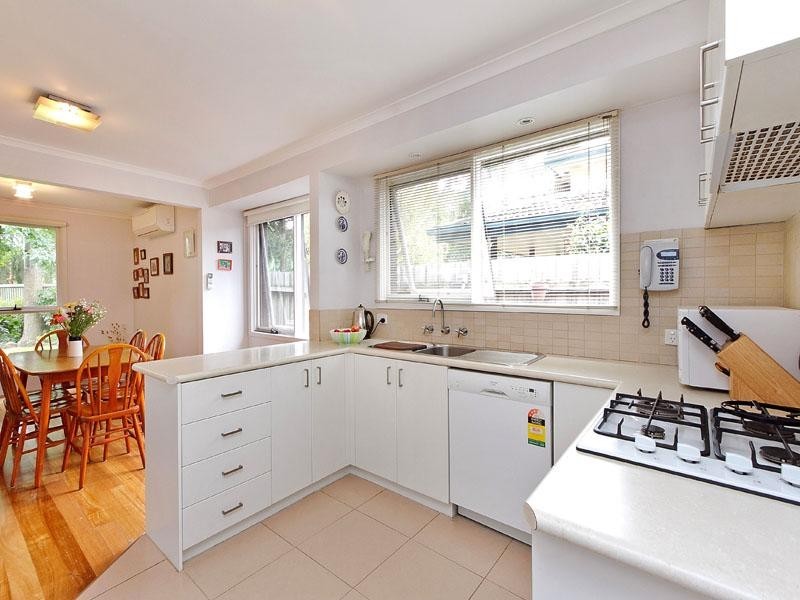 4 Metung Court, Dingley Village VIC 3172