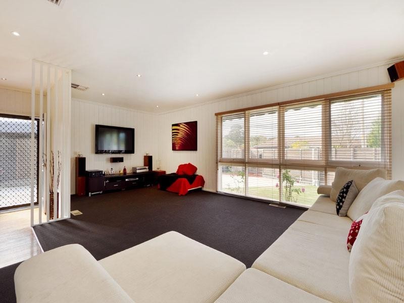 12 Emery Drive, Dingley Village VIC 3172