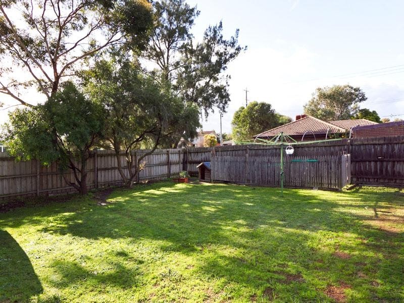 1 Bridgewater Drive, Dingley Village VIC 3172