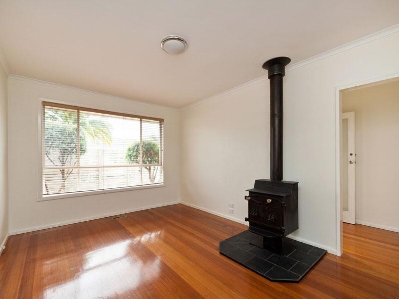 304F Warrigal Road, Cheltenham VIC 3192