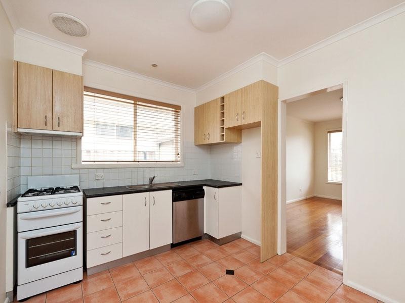 304F Warrigal Road, Cheltenham VIC 3192