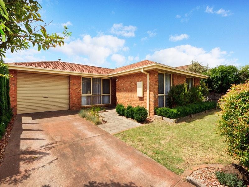15 Nickson Close, Dingley Village VIC 3172