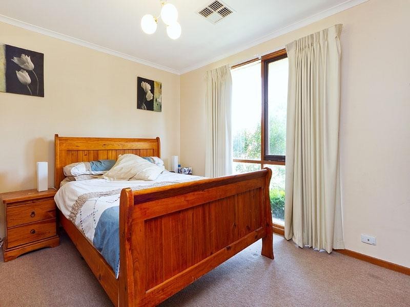 15 Nickson Close, Dingley Village VIC 3172