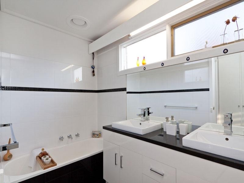 34 Marcus Road, Dingley Village VIC 3172