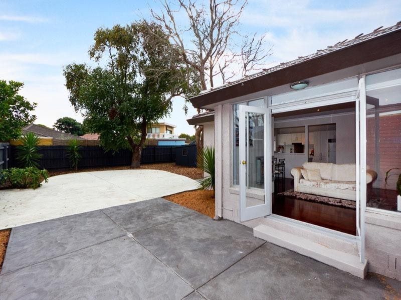 4 Emery Drive, Dingley Village VIC 3172