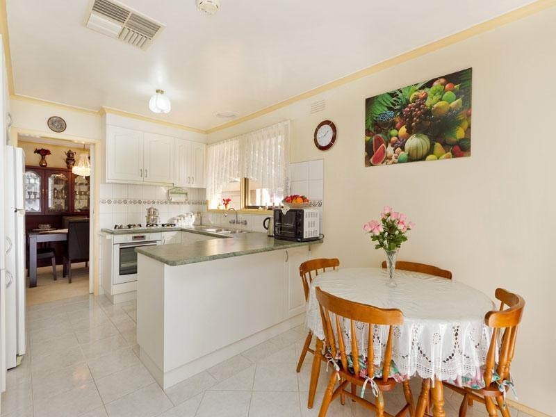 38 Village Drive, Dingley Village VIC 3172