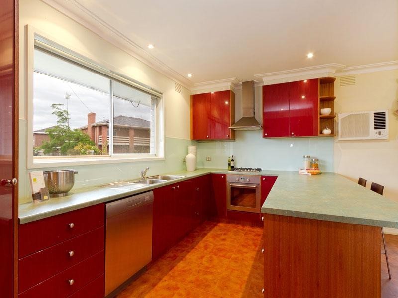 6 Kubis Crescent, Dingley Village VIC 3172