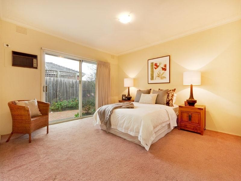 6 Kubis Crescent, Dingley Village VIC 3172