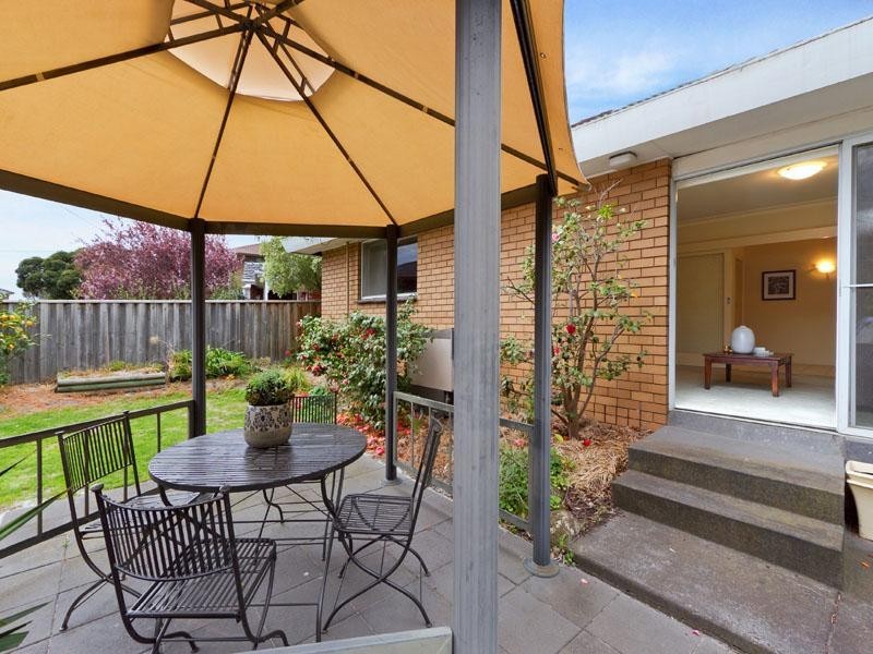 6 Kubis Crescent, Dingley Village VIC 3172