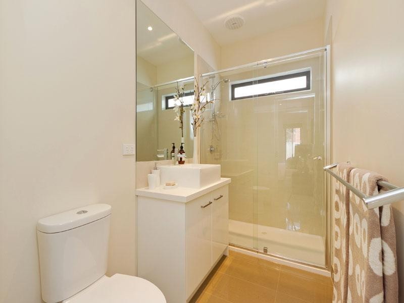 2/42 Kirkwood Avenue, Seaford VIC 3198