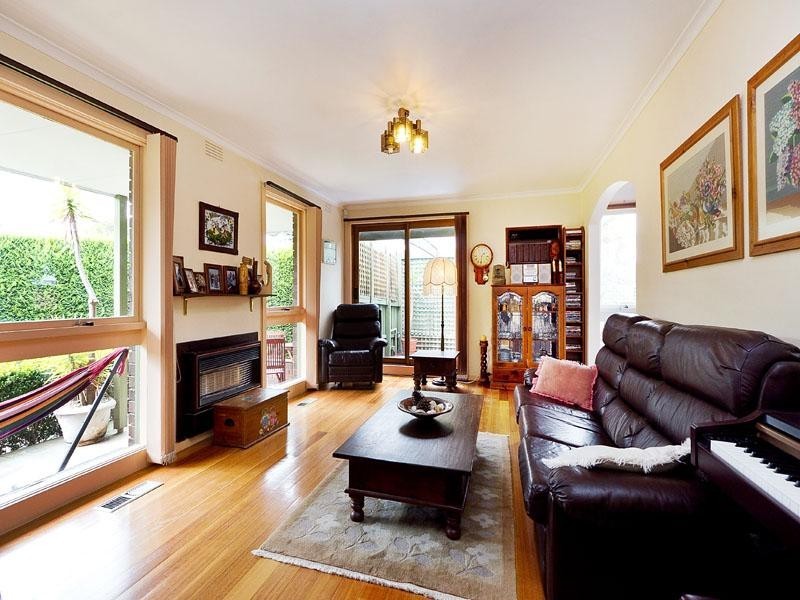 2 Seaton Drive, Dingley Village VIC 3172