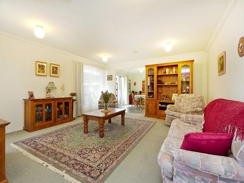 42 Albert Place, Dingley Village VIC 3172