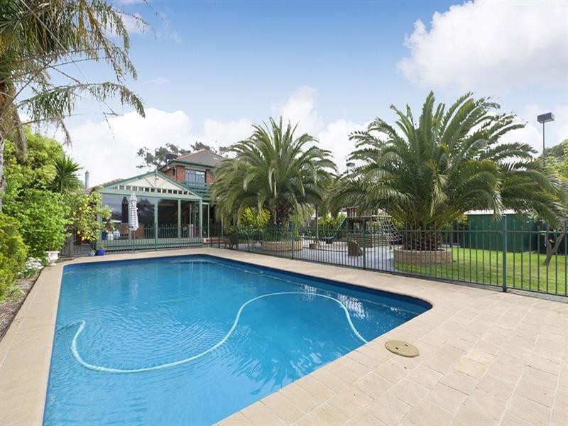 5 Caruana Drive, Dingley Village VIC 3172