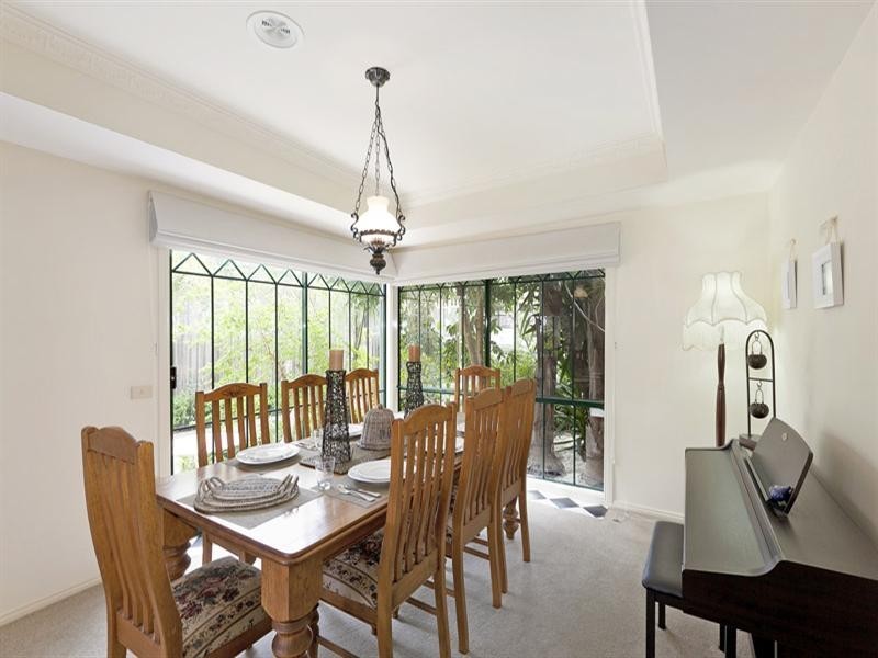 5 Caruana Drive, Dingley Village VIC 3172