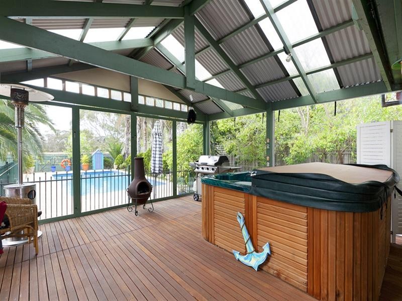 5 Caruana Drive, Dingley Village VIC 3172