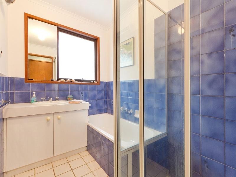 18 Kingston Drive, Dingley Village VIC 3172