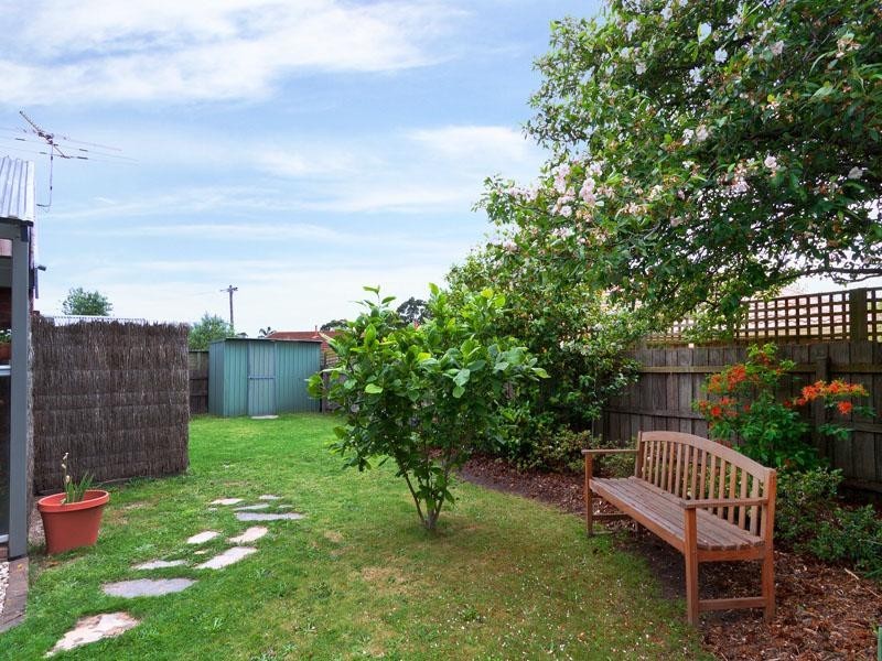 18 Kingston Drive, Dingley Village VIC 3172