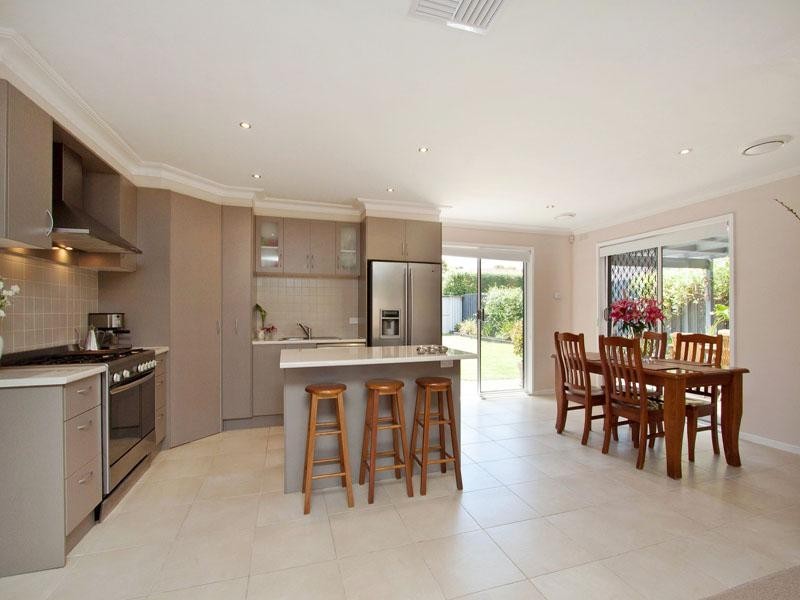 18 Toorak Drive, Dingley Village VIC 3172