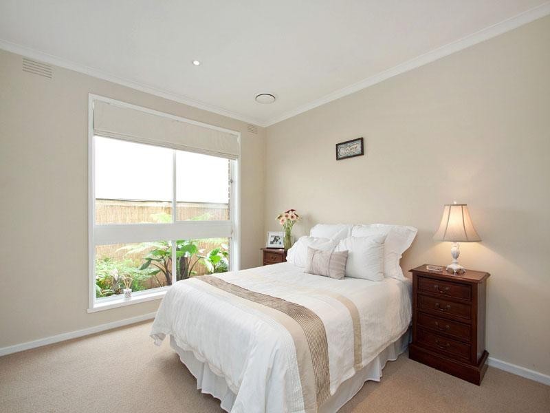 18 Toorak Drive, Dingley Village VIC 3172