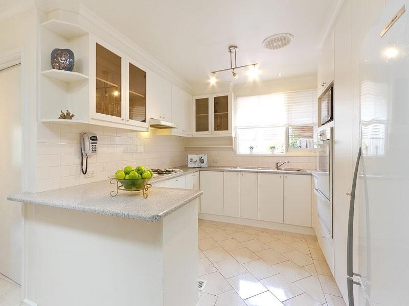 28 Village Drive, Dingley Village VIC 3172