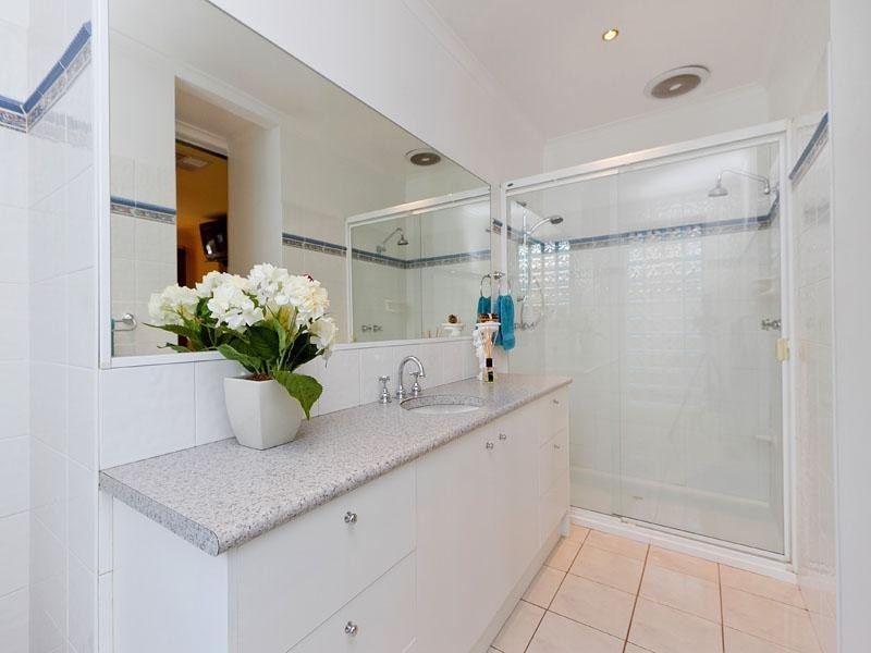 28 Village Drive, Dingley Village VIC 3172