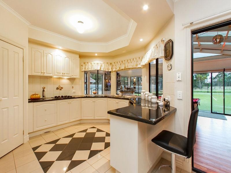 3 Caruana Drive, Dingley Village VIC 3172