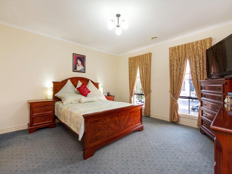 3 Caruana Drive, Dingley Village VIC 3172