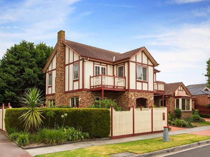 26 Wheatland Crescent, Dingley Village VIC 3172