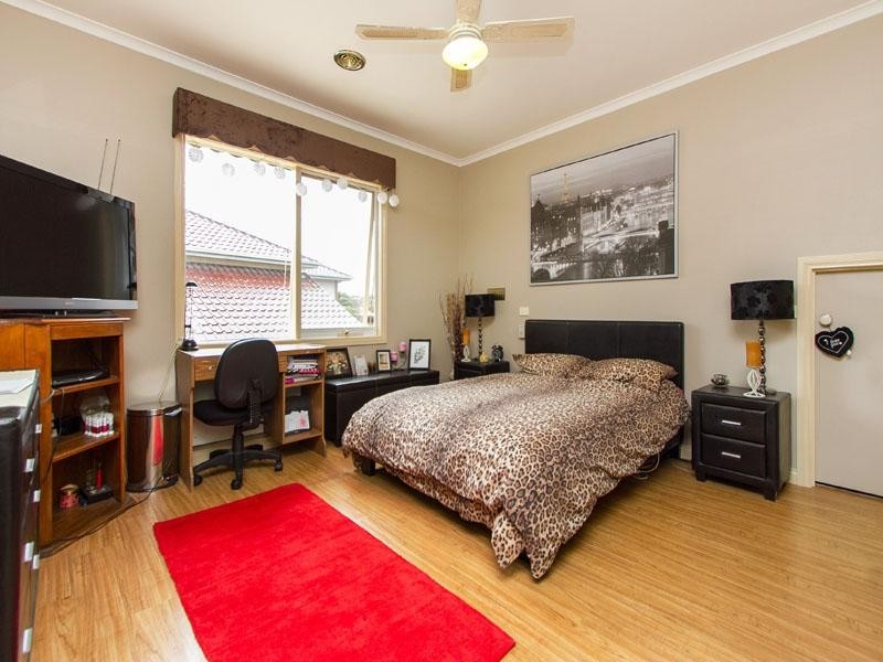 26 Wheatland Crescent, Dingley Village VIC 3172