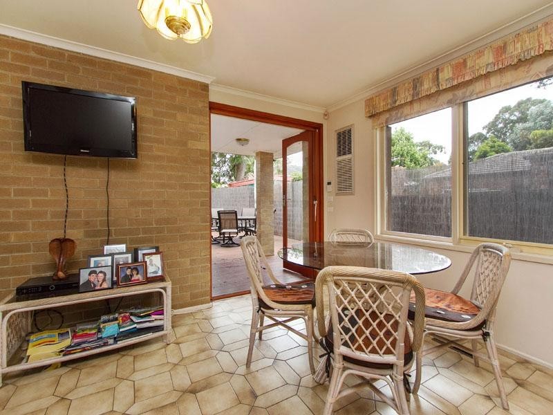 15 Golf Links Crescent, Dingley Village VIC 3172