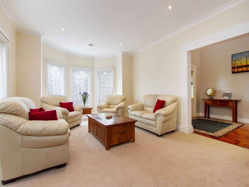 51 Wheatland Crescent, Dingley Village VIC 3172