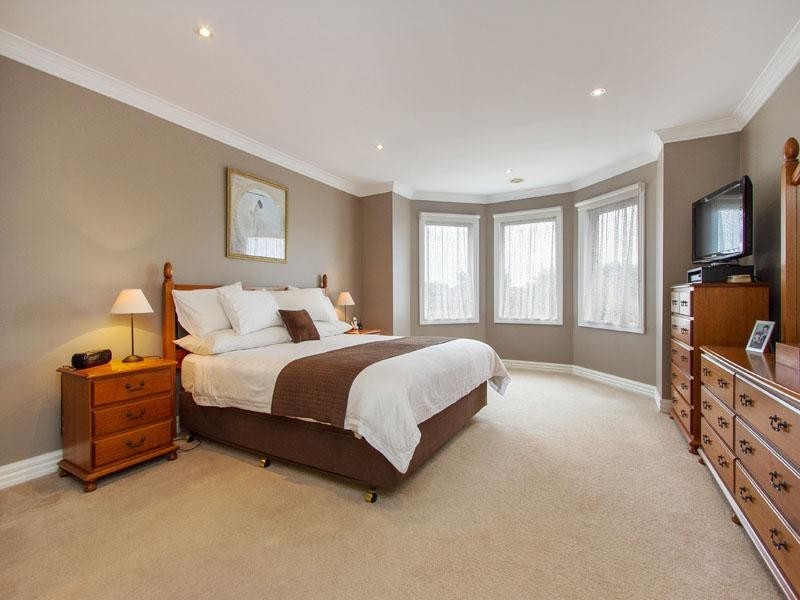 51 Wheatland Crescent, Dingley Village VIC 3172