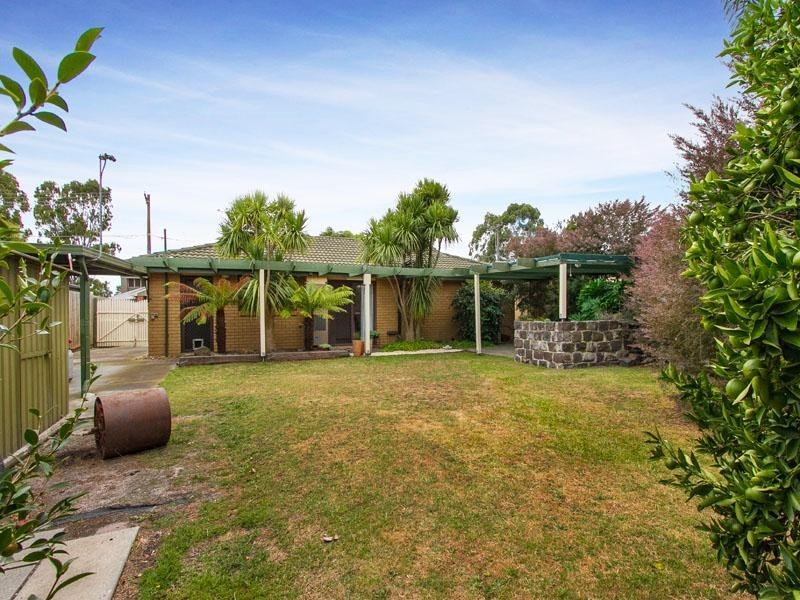 2 Twofold Close, Dingley Village VIC 3172