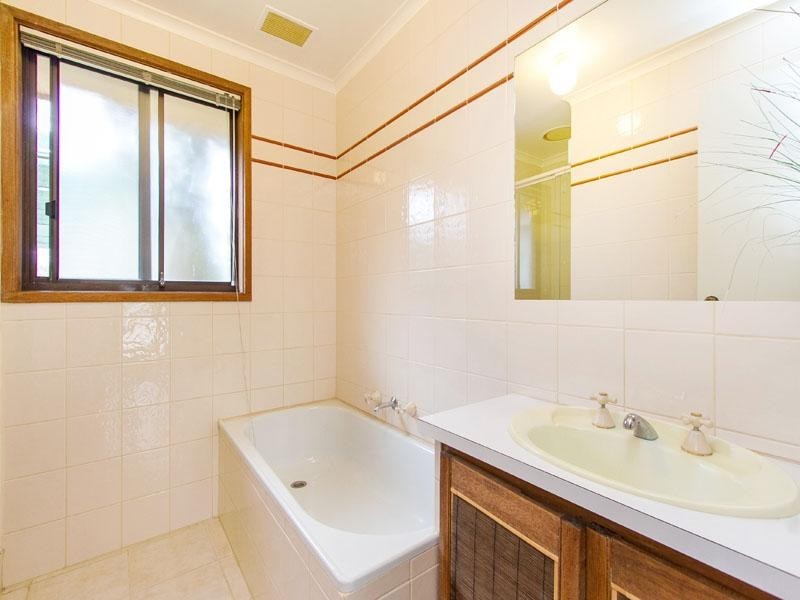 2 Twofold Close, Dingley Village VIC 3172