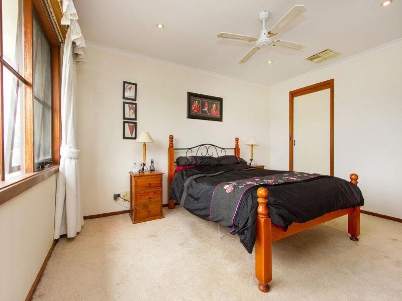 6 McClure Road, Dingley Village VIC 3172