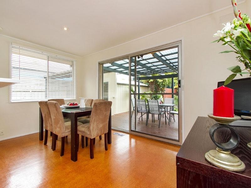 5 Pauline Avenue, Dingley Village VIC 3172