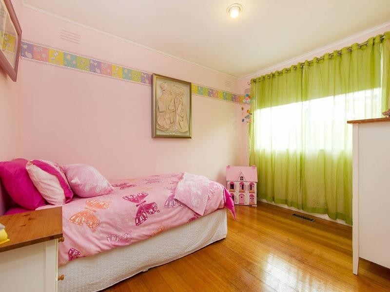 5 Pauline Avenue, Dingley Village VIC 3172