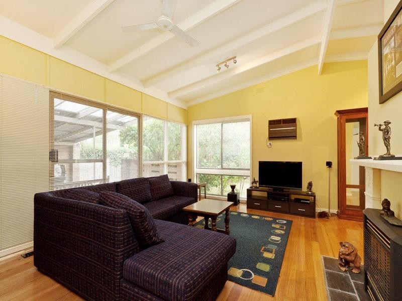 2 Anita Avenue, Dingley Village VIC 3172