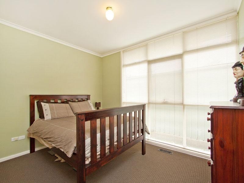 2 Anita Avenue, Dingley Village VIC 3172