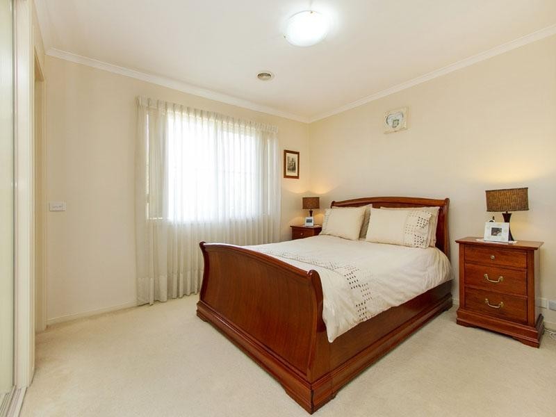 1 Howard Road, Dingley Village VIC 3172