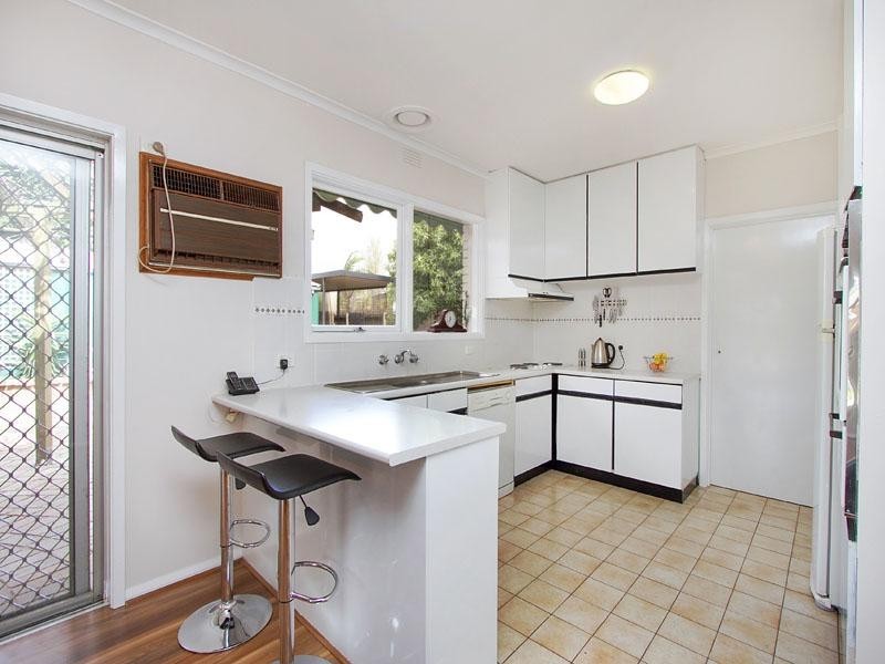 6 Harley Street, Dingley Village VIC 3172