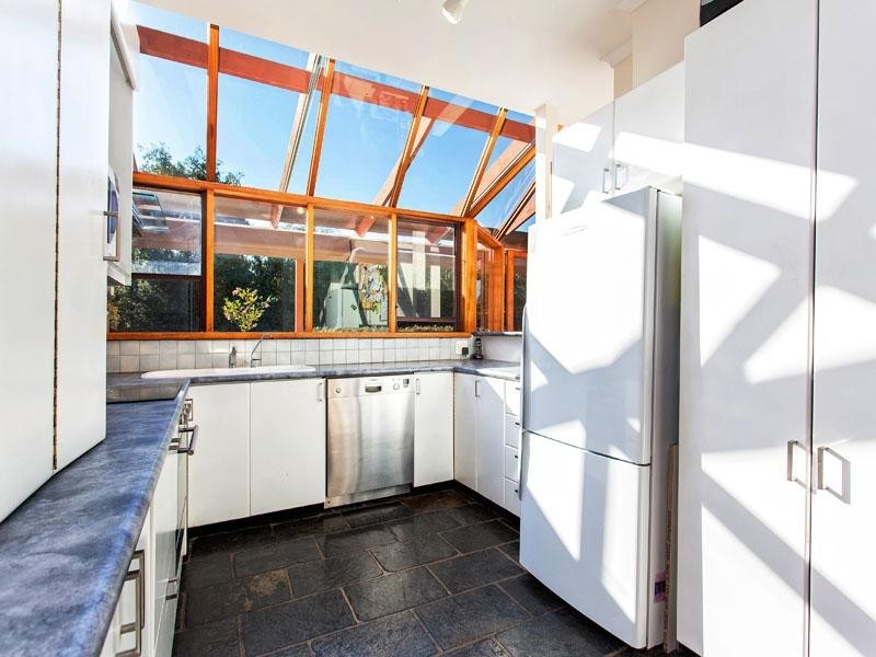 6 Gail Court, Dingley Village VIC 3172