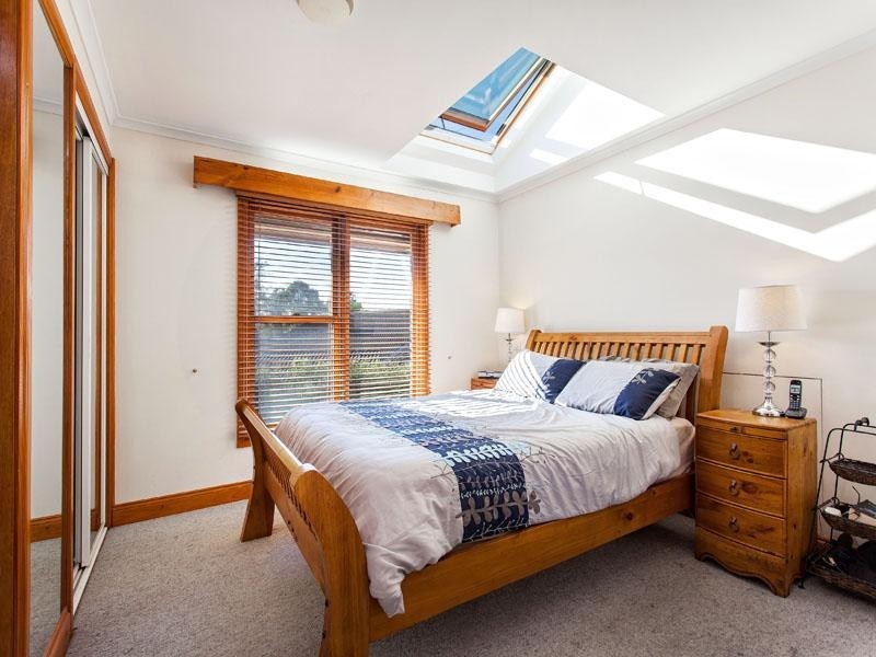 6 Gail Court, Dingley Village VIC 3172