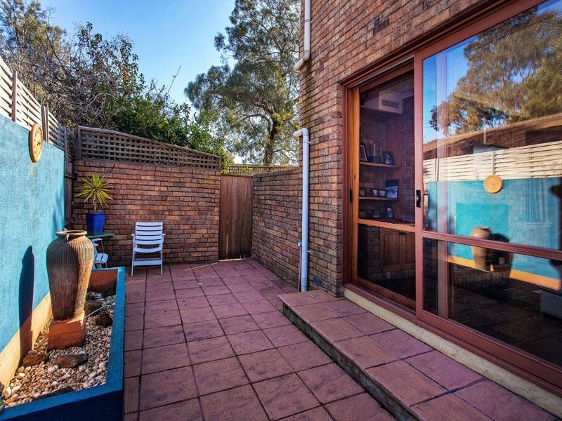 6 Gail Court, Dingley Village VIC 3172