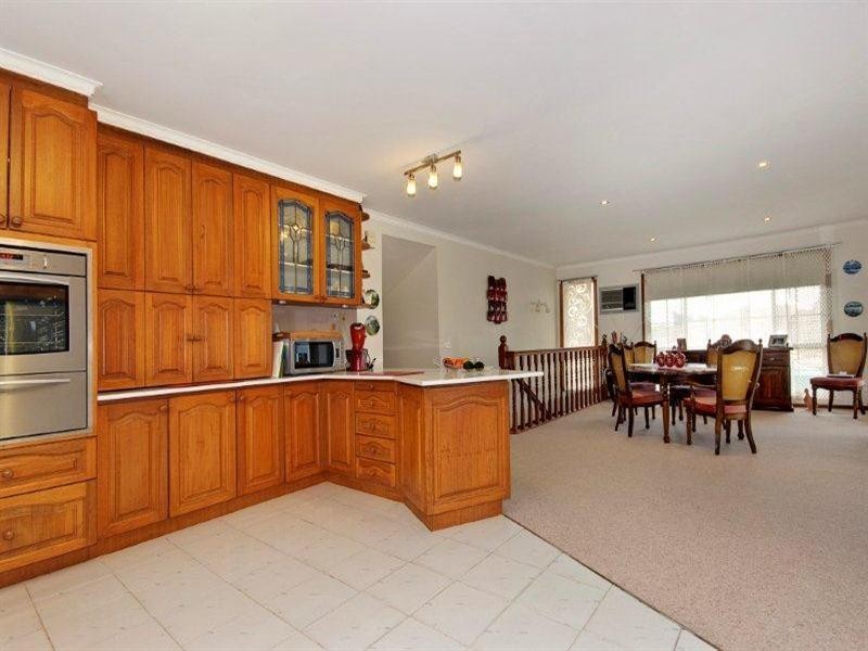 77 Howard Road, Dingley Village VIC 3172