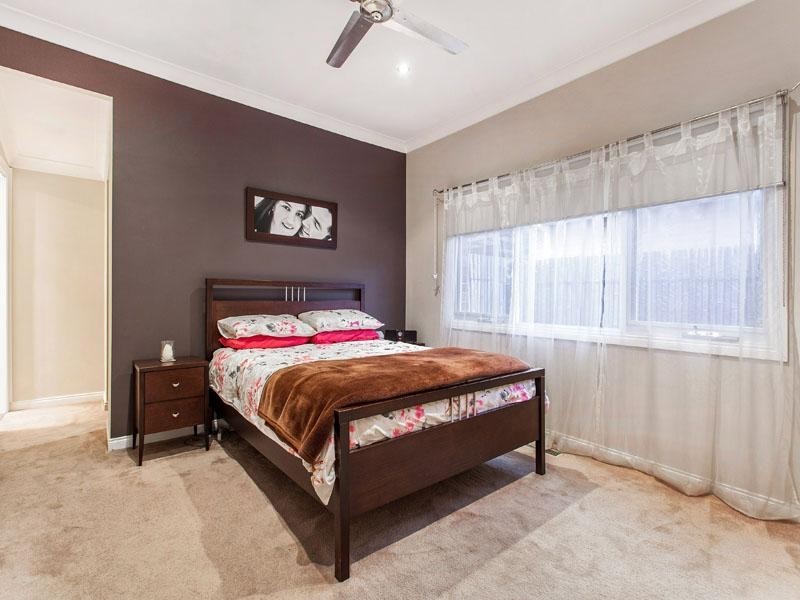 18 Kingswood Drive, Dingley Village VIC 3172