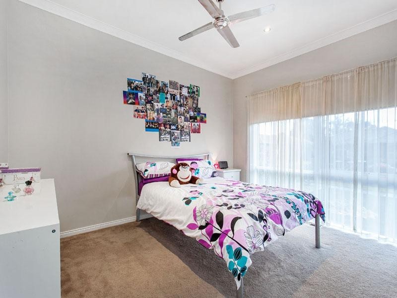 18 Kingswood Drive, Dingley Village VIC 3172